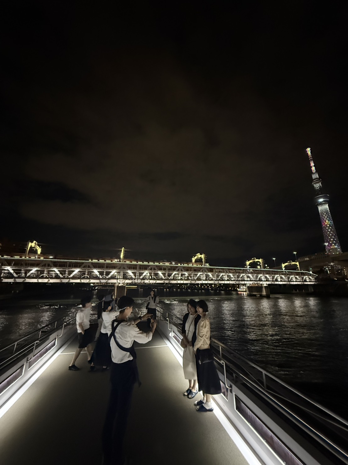 ナイトクルーズ船２